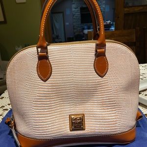 Dooney&Bourke coral textured bag